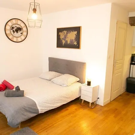Séjour à Melun Appart'Hôtel de l'Hypercentre Extérieur photo