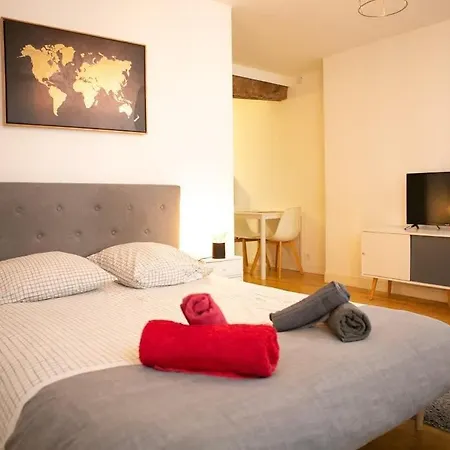 Séjour à Melun Appart'Hôtel de l'Hypercentre Extérieur photo